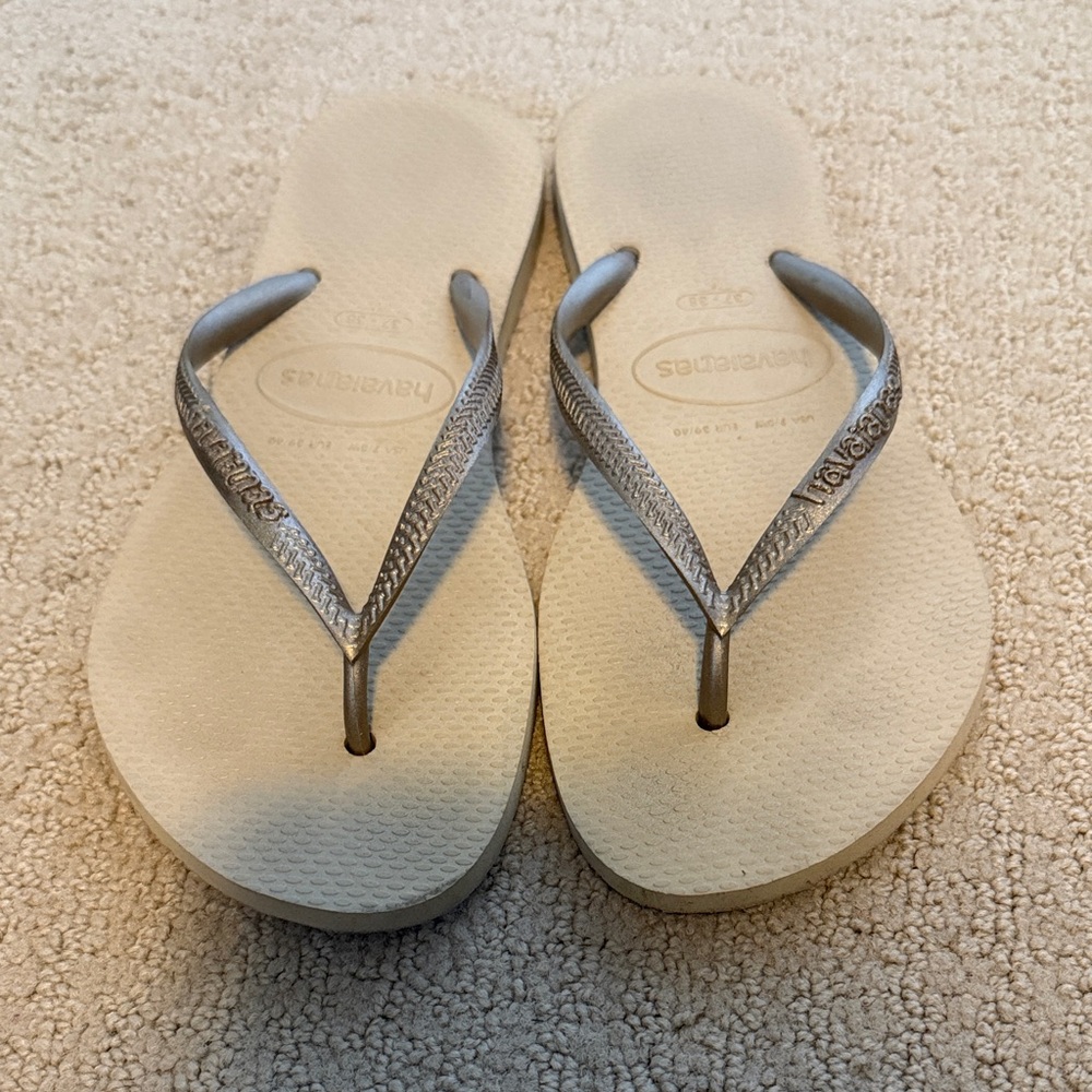 Havaianas Women's Sandals in gold